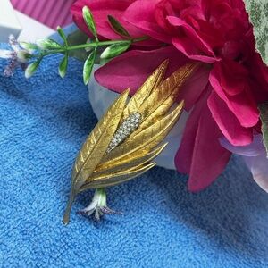 BSK Gold Tone Brooch, Clear White Rhinestone's, 1960